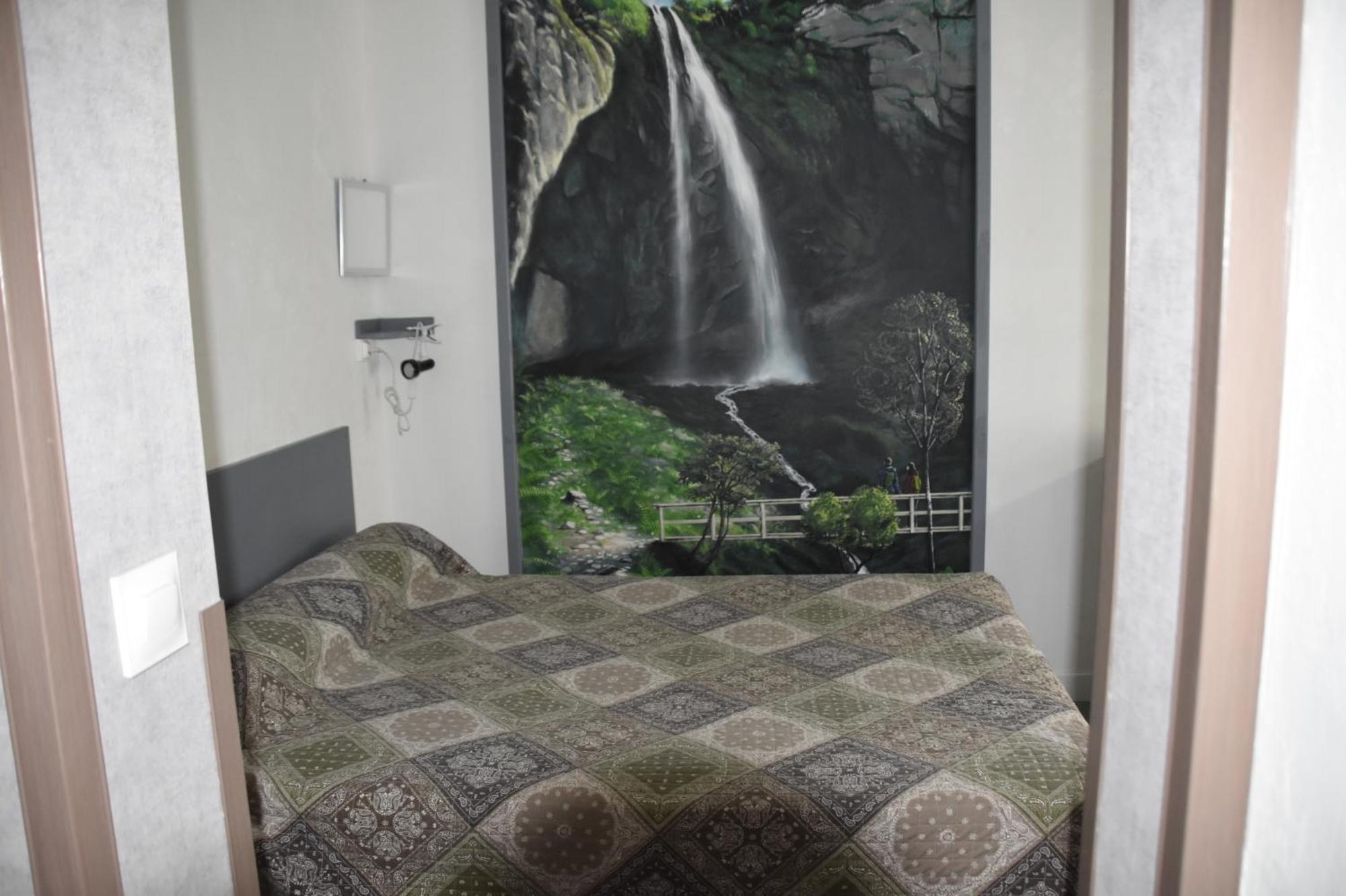 Le Rider Hotel Bort-les-Orgues Buitenkant foto