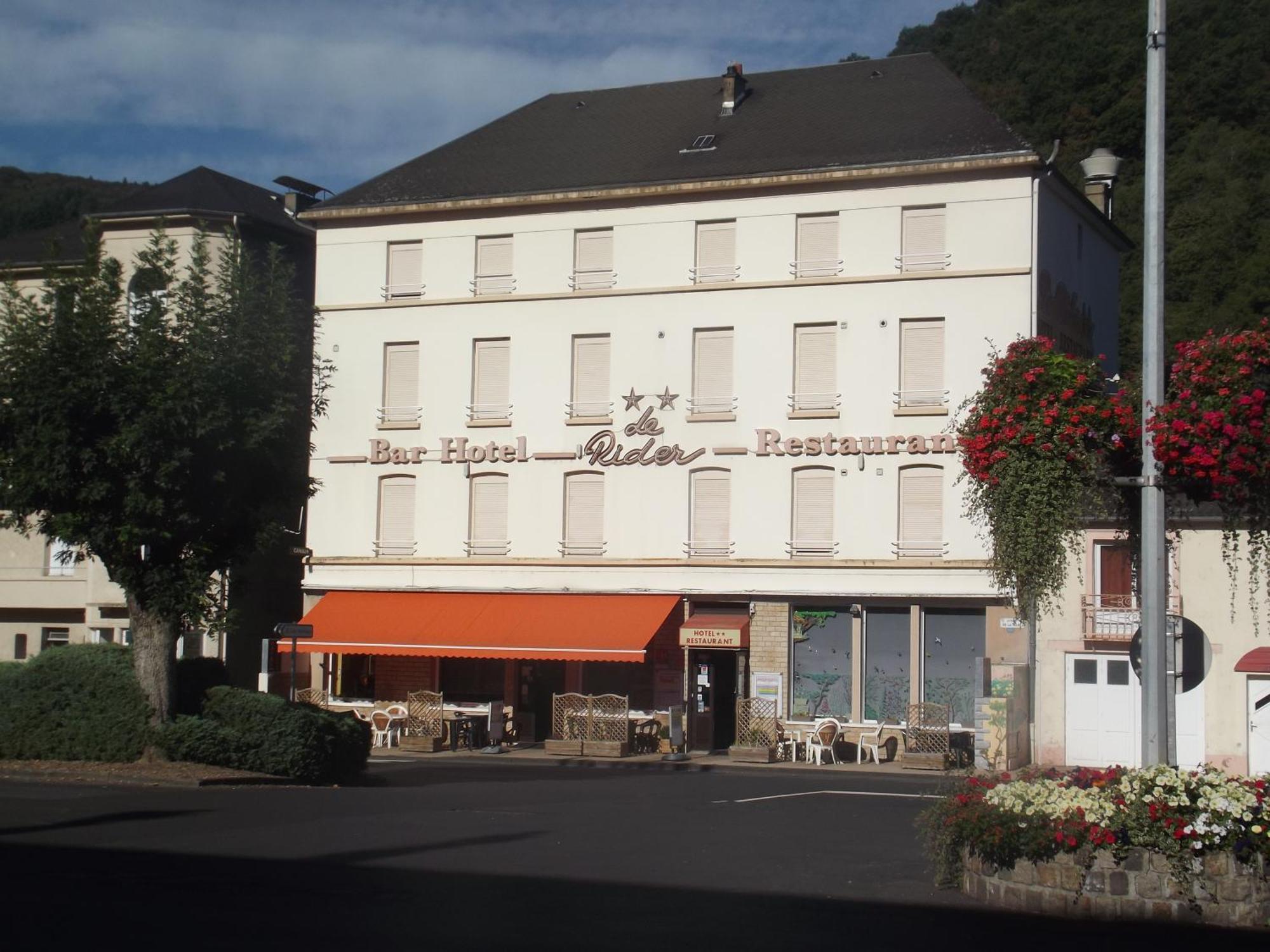 Le Rider Hotel Bort-les-Orgues Buitenkant foto