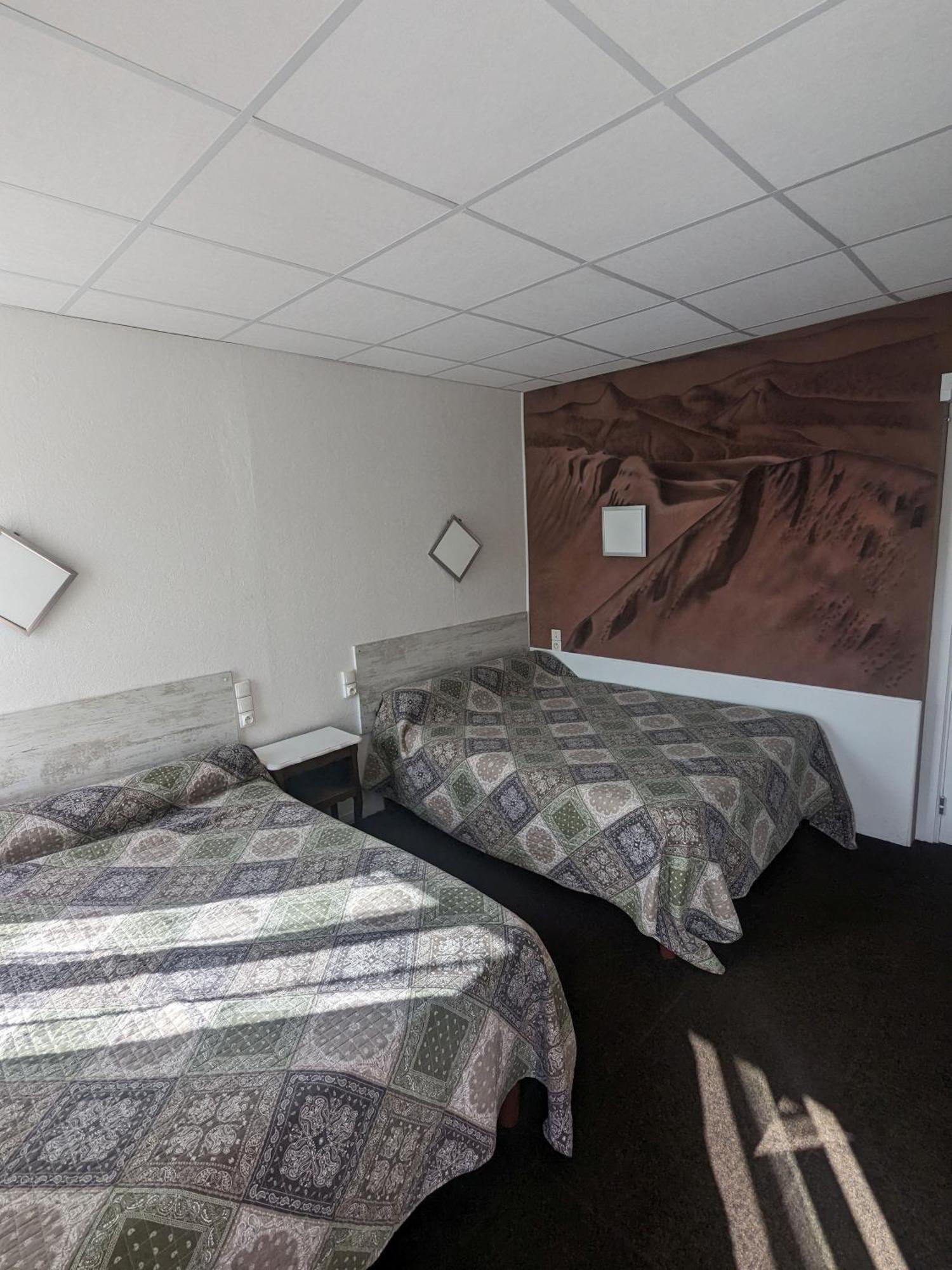 Le Rider Hotel Bort-les-Orgues Buitenkant foto