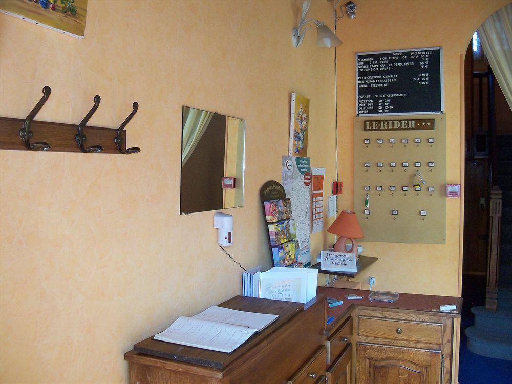 Le Rider Hotel Bort-les-Orgues Buitenkant foto